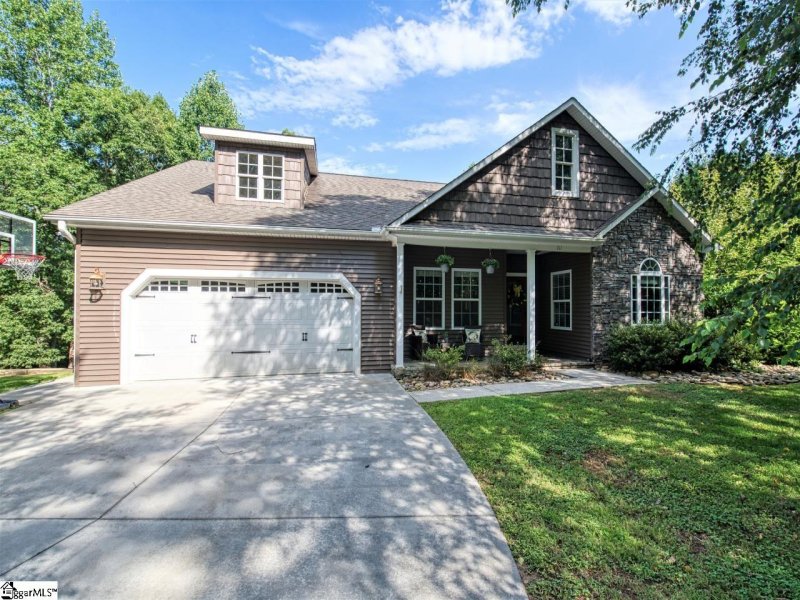 Property image 2 at 111 Sidari Drive, Pickens, SC 29671