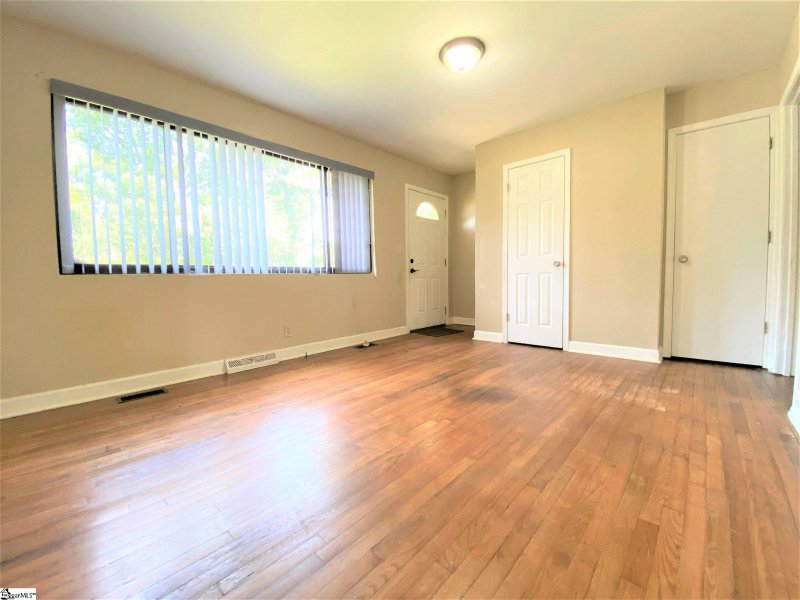 Property image 4 at 20 El Paso Drive, Greenville, SC 29617