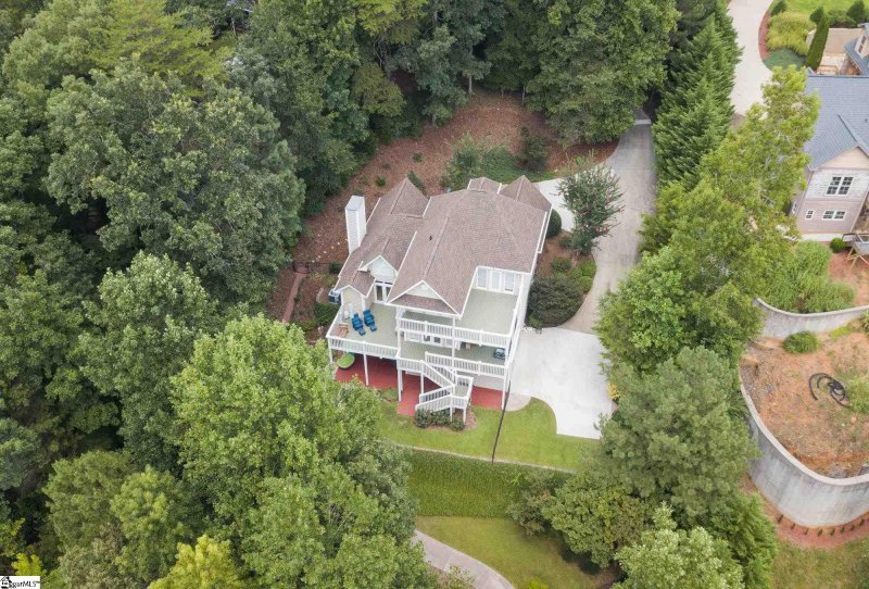 Property image 2 at 139 W Waters Edge Lane, West Union, SC 29696