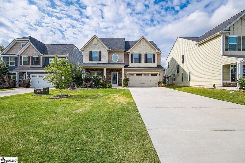 Property image 3 at 304 Waters Run Lane, Simpsonville, SC 29681