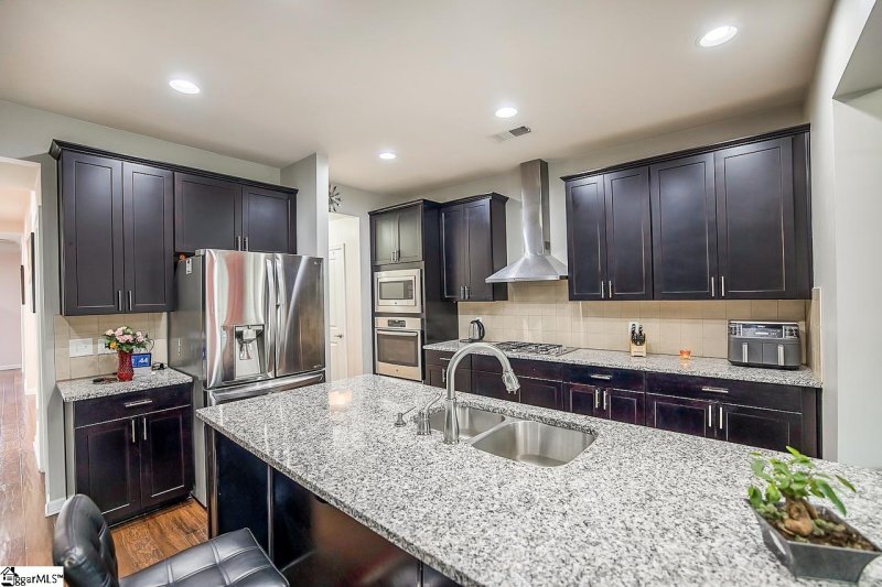Property image 4 at 304 Waters Run Lane, Simpsonville, SC 29681