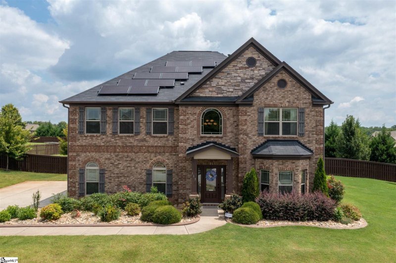 113 Harbrooke Circle