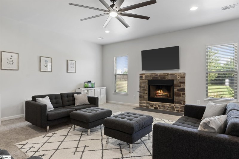 Property image 5 at 113 Harbrooke Circle, Greer, SC 29651