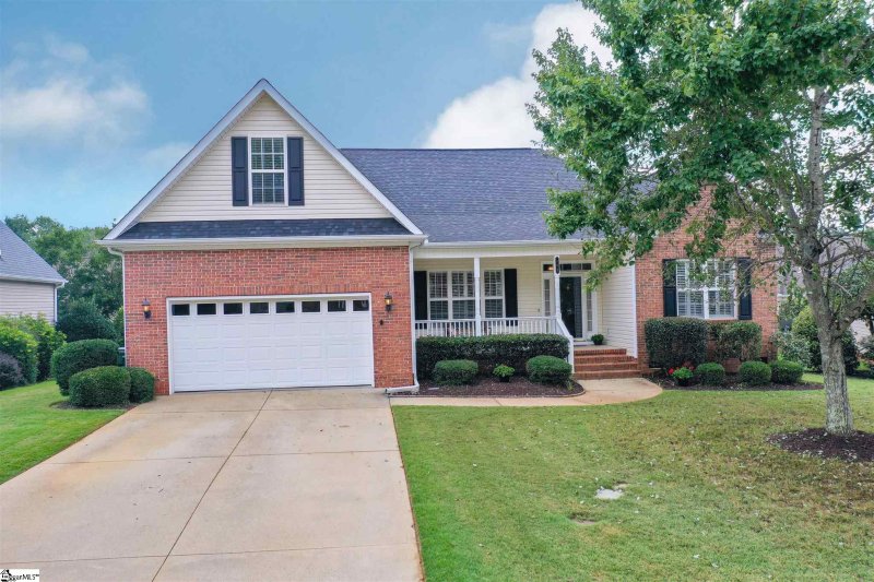 Property image 2 at 102 Netherland Lane, Simpsonville, SC 29681