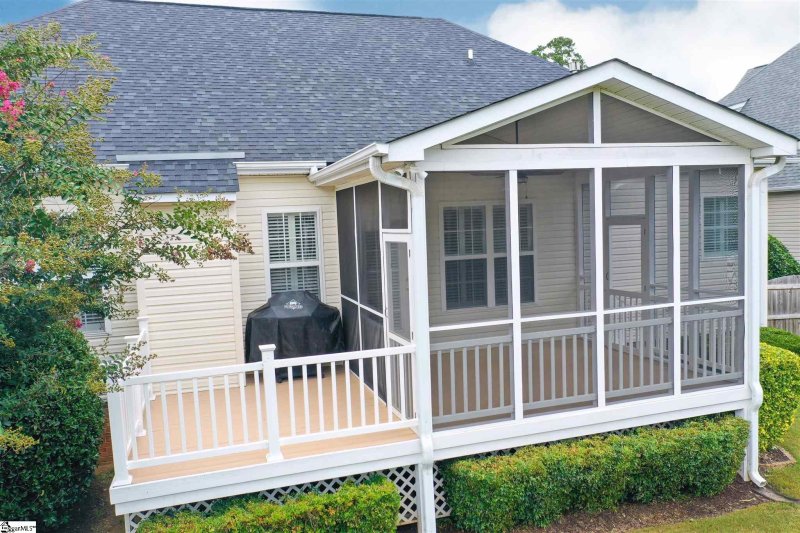 Property image 3 at 102 Netherland Lane, Simpsonville, SC 29681