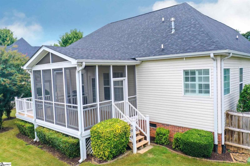 Property image 4 at 102 Netherland Lane, Simpsonville, SC 29681