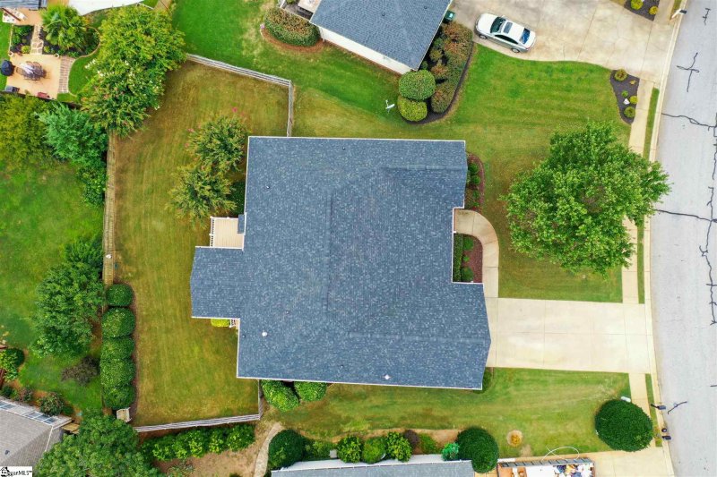 Property image 5 at 102 Netherland Lane, Simpsonville, SC 29681