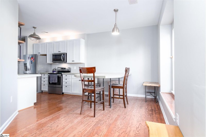 Property image 4 at 218 Spring Crossing Circle, Greer, SC 29650