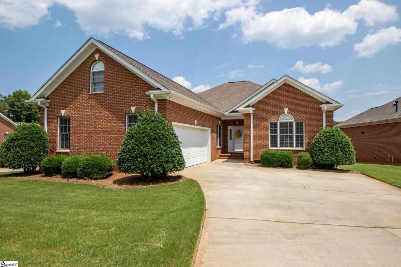 Property image 3 at 1 Willowleaf Court, Greenville, SC 29617