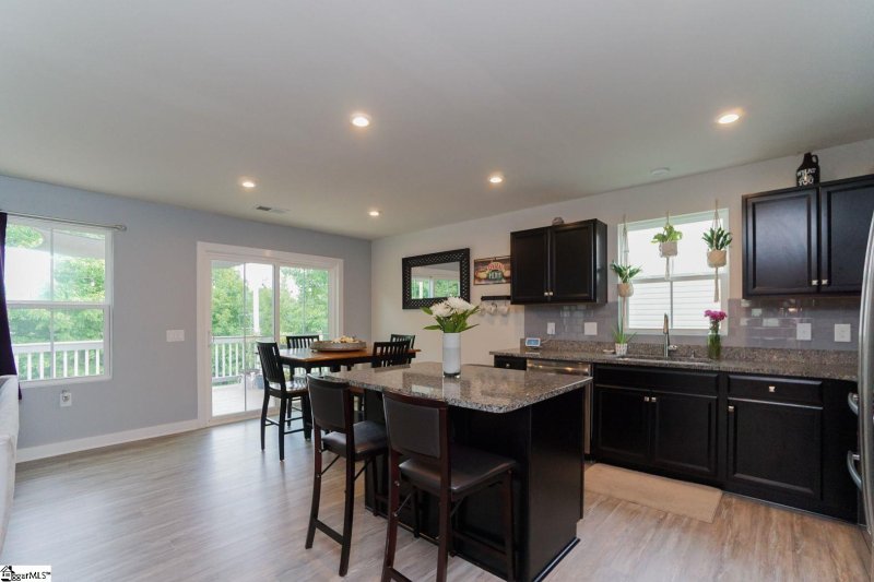 Property image 5 at 407 Edgehill Court, Greenville, SC 29617