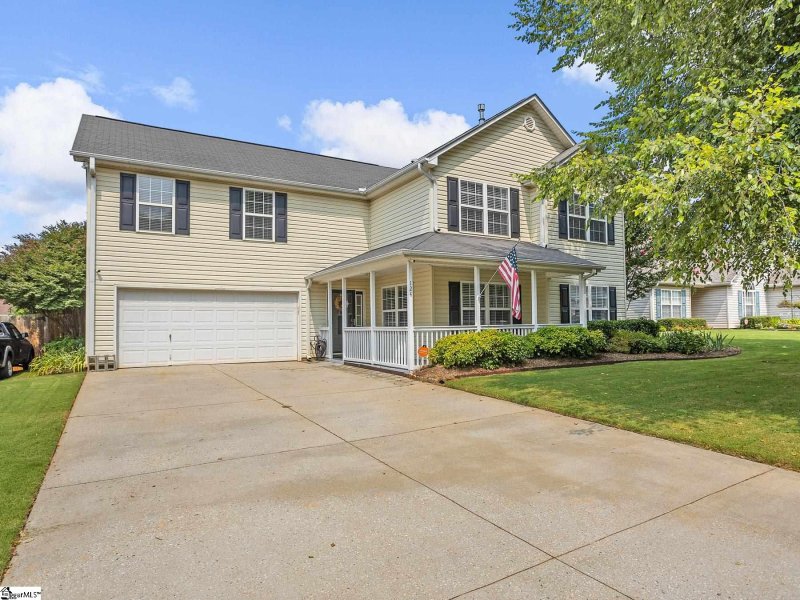 Property image 2 at 124 Slate Drive, Boiling Springs, SC 29316