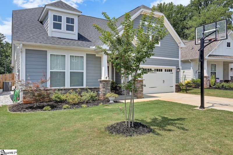 Property image 3 at 109 Quail Creek Drive, Greer, SC 29650