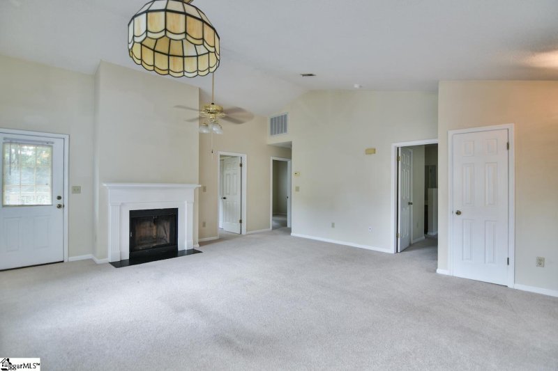 Property image 3 at 210 Polo Drive, Simpsonville, SC 29681