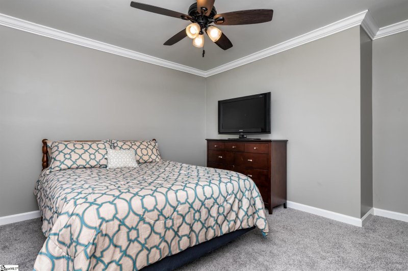 Property image 3 at 204 S Artillery Court, Piedmont, SC 29673