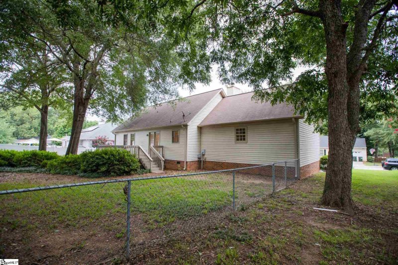 Property image 2 at 3 Morningrose Lane, Simpsonville, SC 29681