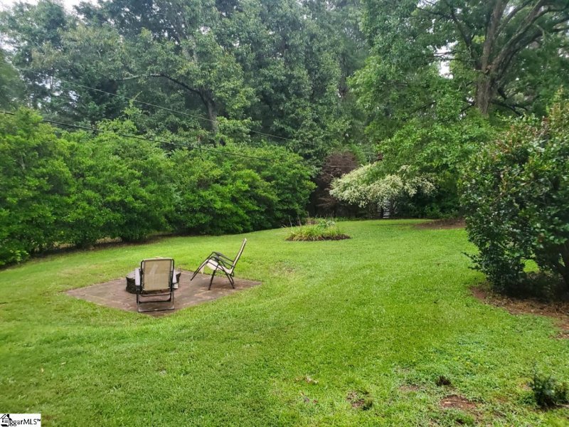 Property image 3 at 16 Bonnie Woods Drive, Greenville, SC 29605