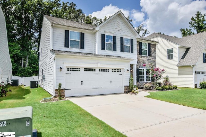 Property image 2 at 36 Lovvorn Court, Greer, SC 29650