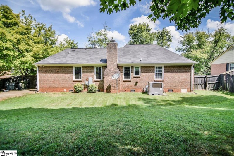 Property image 3 at 4946 Vineyard Lane, Greenville, SC 29615