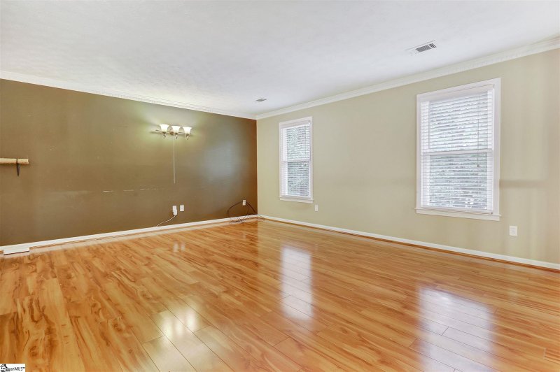 Property image 5 at 115 E Woodburn Drive, Taylors, SC 29687