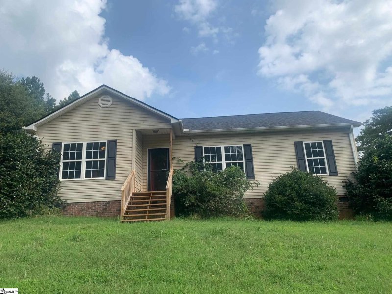 Property image 2 at 104 Hickory Drive, Pickens, SC 29671