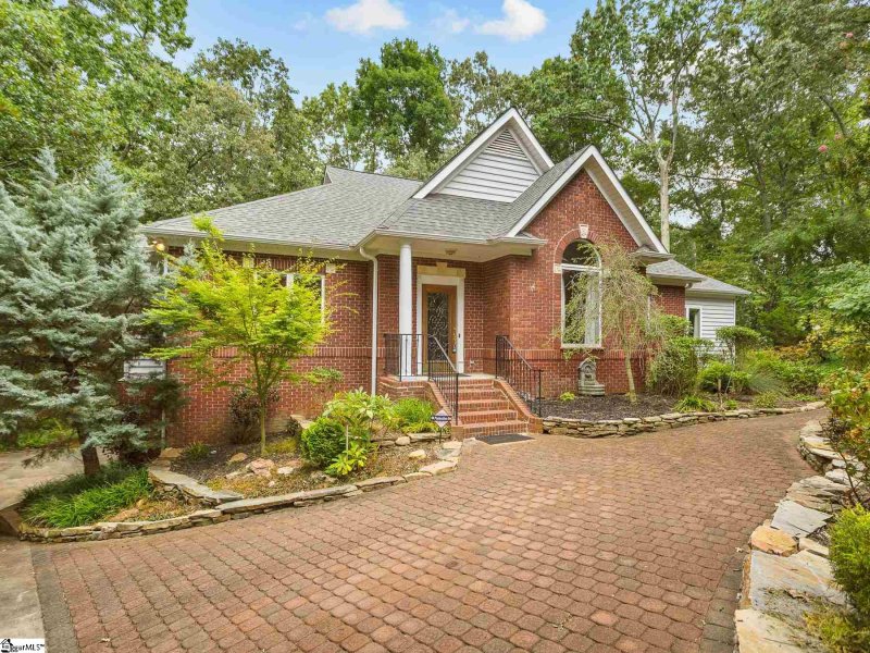 Property image 2 at 10 Compton Drive, Greenville, SC 29615