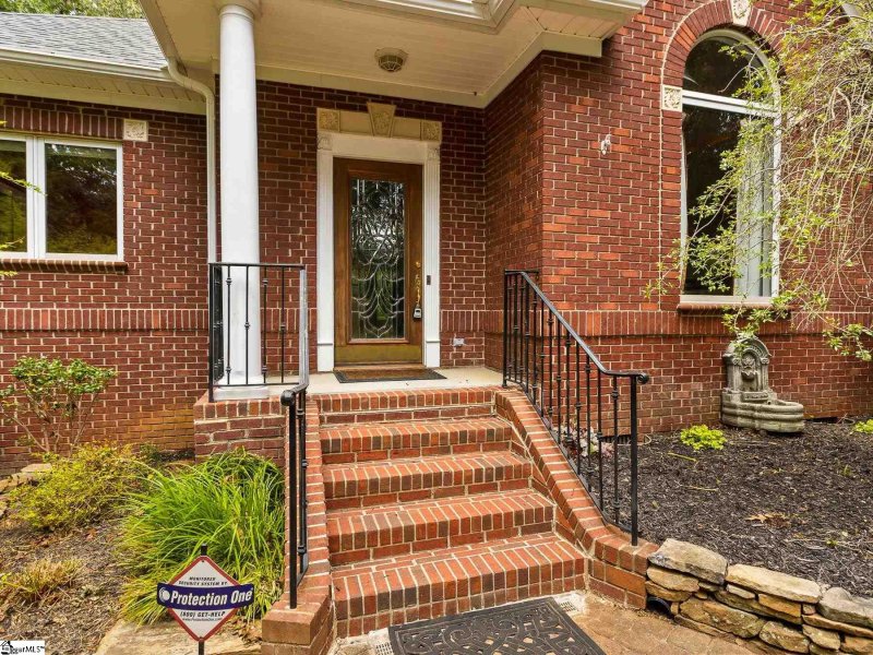 Property image 4 at 10 Compton Drive, Greenville, SC 29615