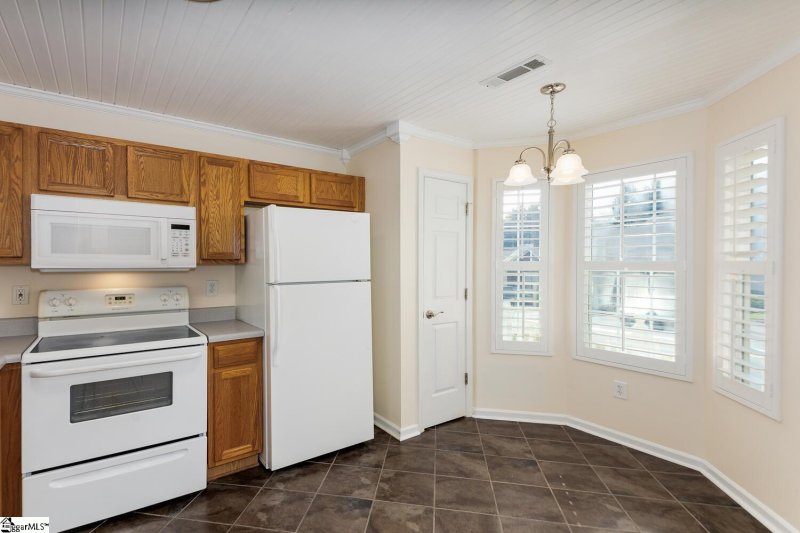 Property image 4 at 11 Bailess Court, Greer, SC 29650