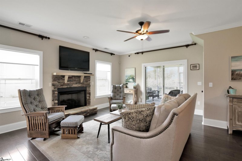 Property image 2 at 2 Kirklen Lane, Taylors, SC 29687