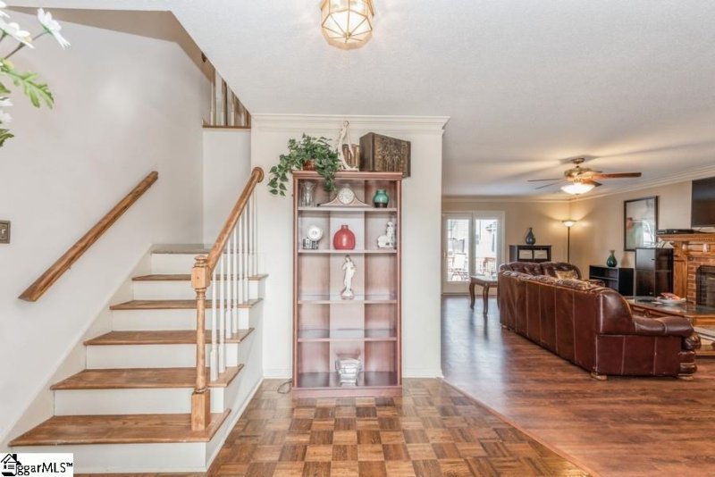 Property image 4 at 617 Oak Pointe Court, Greenville, SC 29615