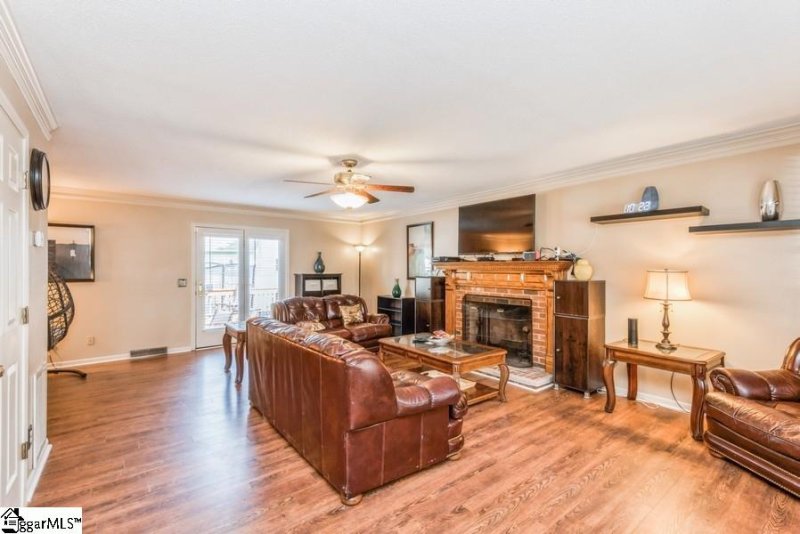 Property image 5 at 617 Oak Pointe Court, Greenville, SC 29615