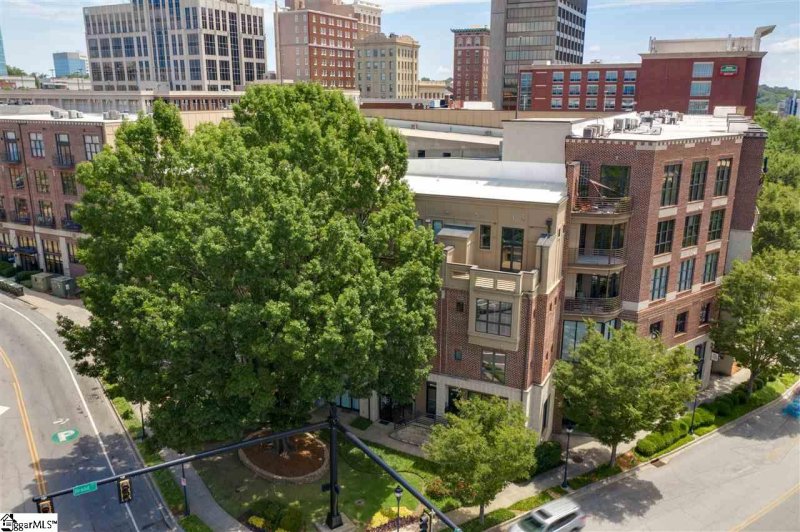 Property image 2 at 402 River Street, Greenville, SC 29601