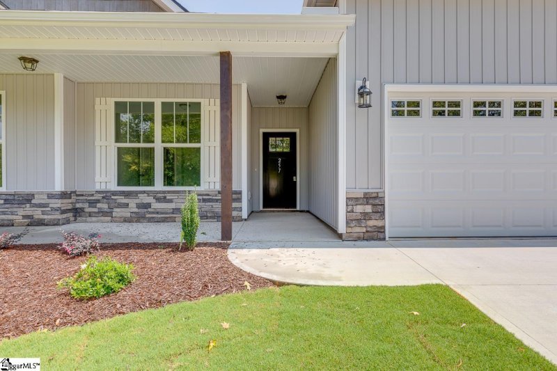 Property image 4 at 257 Inlet Pointe Drive, Anderson, SC 29625