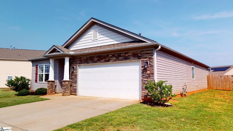 Property image 3 at 350 Hartleigh Drive, Lyman, SC 29365