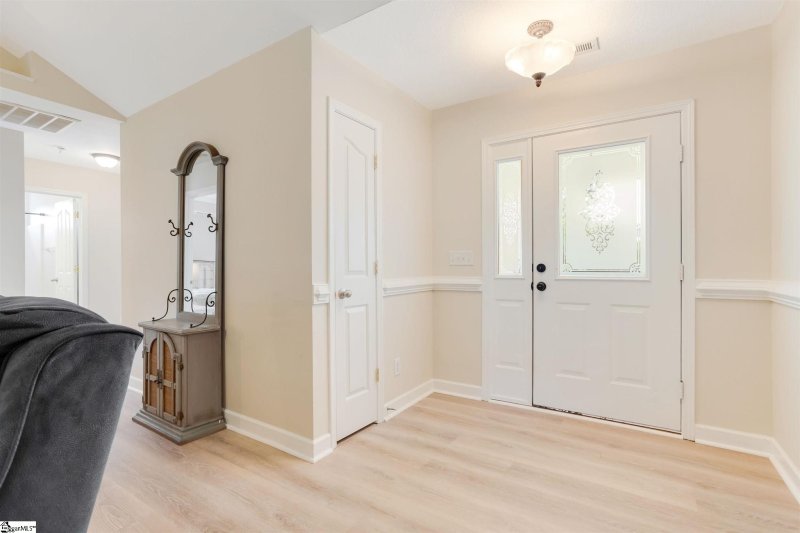 Property image 5 at 1 Cole Creek Court, Greer, SC 29651