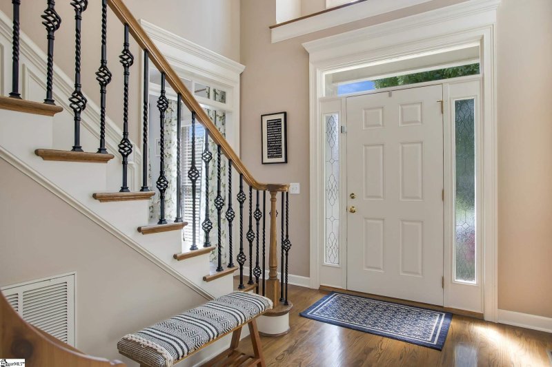 Property image 4 at 109 E Cranberry Lane, Greenville, SC 29615