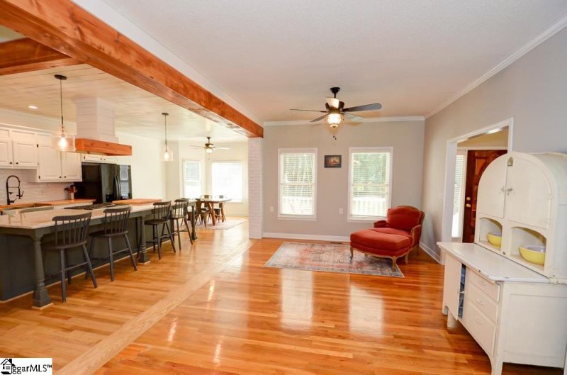 Property image 3 at 210 Janet Court, Simpsonville, SC 29681