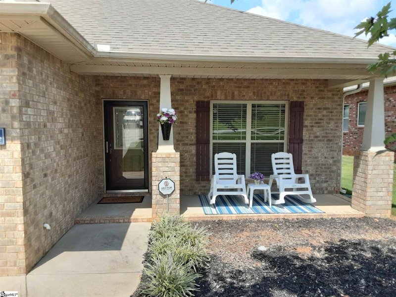 Property image 2 at 38 Sampit Drive, Simpsonville, SC 29681