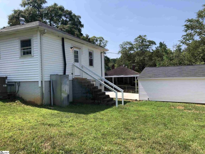 Property image 4 at 207 Church Street, Easley, SC 29640-1027