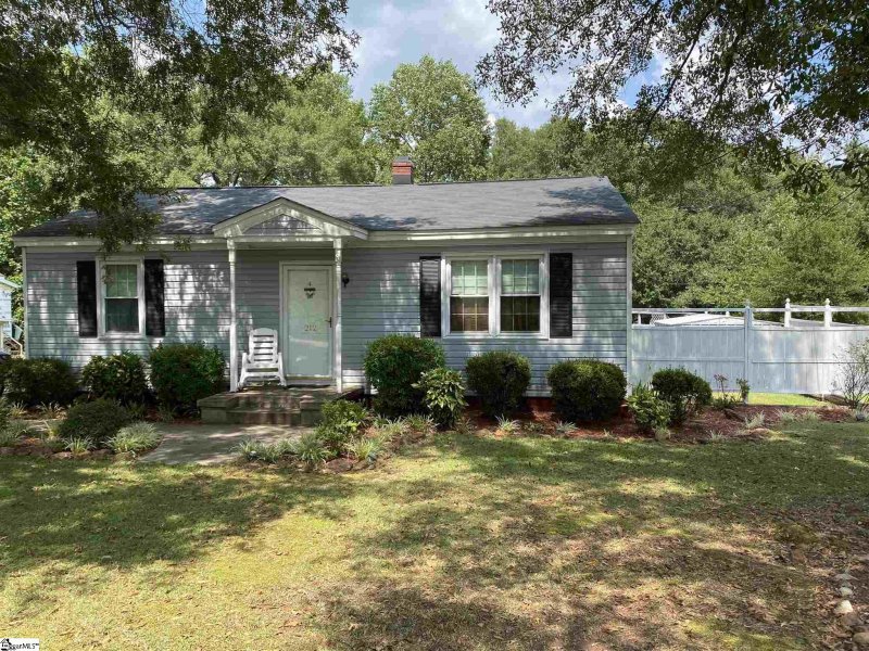 Property image 2 at 212 Agnew Road, Greenville, SC 29617