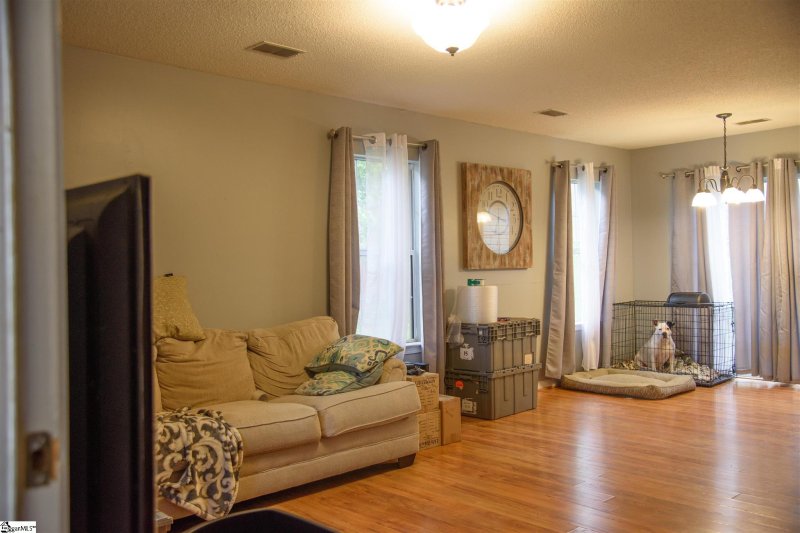 Property image 4 at 104 Beauregard Court, Greer, SC 29651