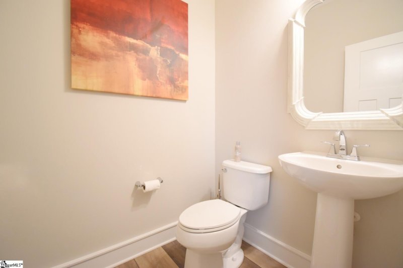 Property image 5 at 807 Sweet William Road, Spartanburg, SC 29301