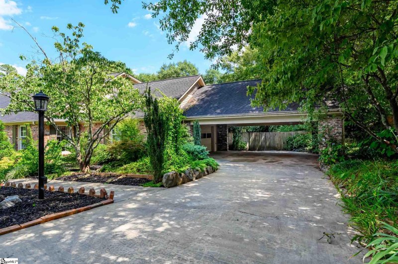 Property image 3 at 131 Brian Drive, Spartanburg, SC 29307