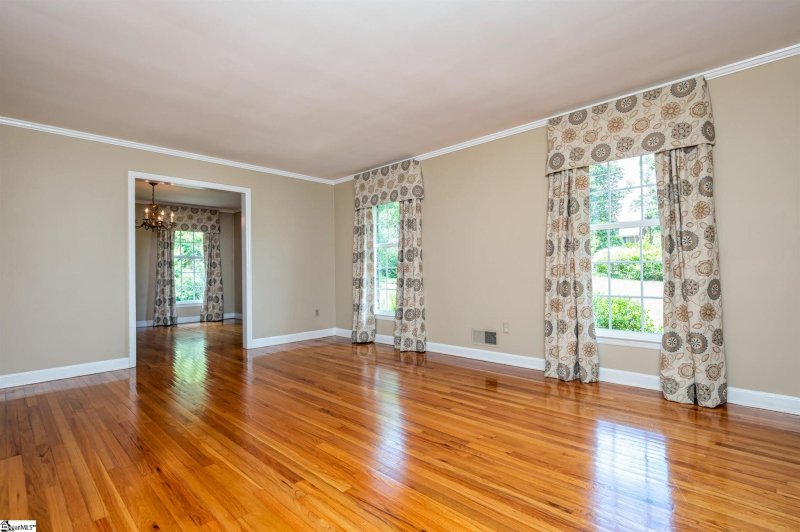 Property image 4 at 131 Brian Drive, Spartanburg, SC 29307