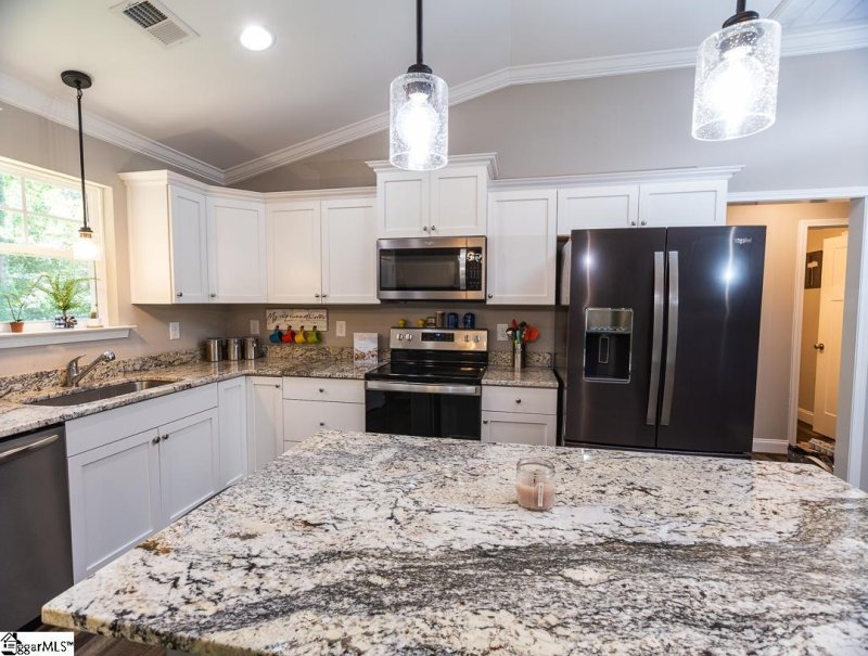 Property image 5 at 101 Boxwood Lane, Greer, SC 29650