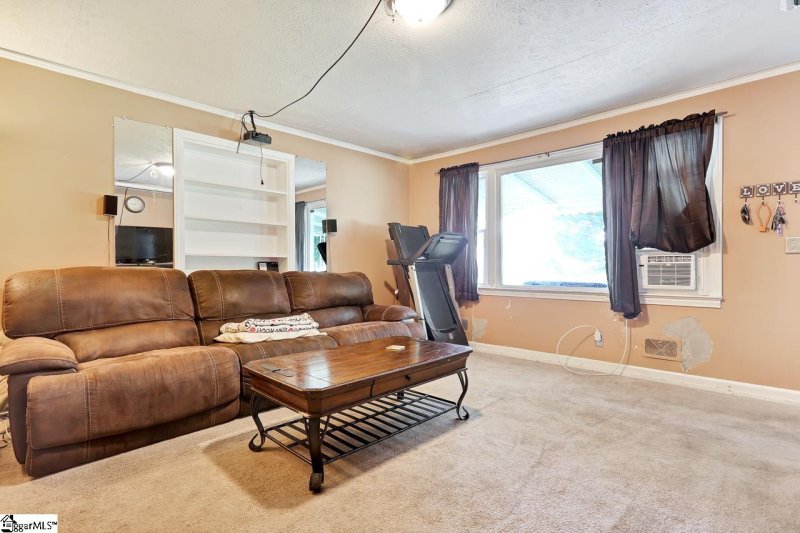 Property image 3 at 117 Monaview Circle, Greenville, SC 29617