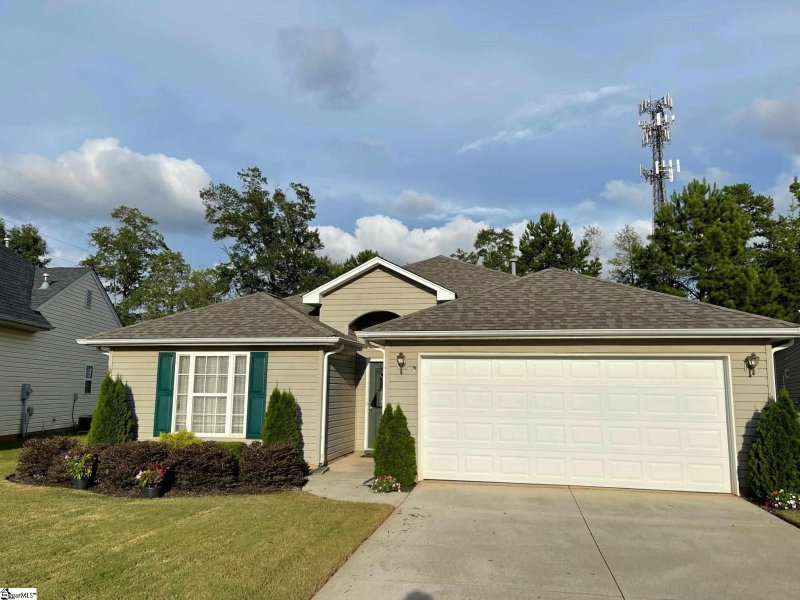 Property image 3 at 404 Flanders Court, Greenville, SC 29607