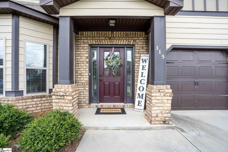 Property image 4 at 315 Turkey Run Run, Greenville, SC 29611