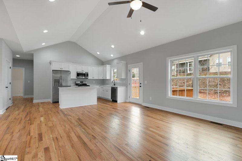 Property image 4 at 314 Edens Ridge Drive, Six Mile, SC 29682