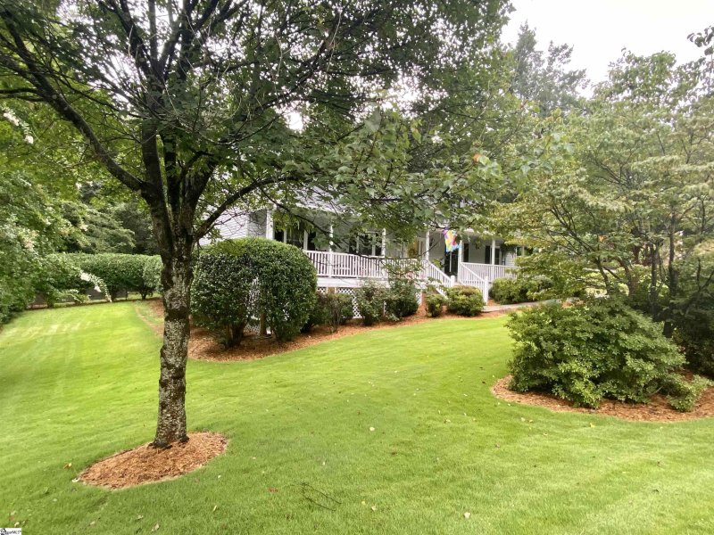 Property image 3 at 6 Boxthorne Court, Greenville, SC 29615