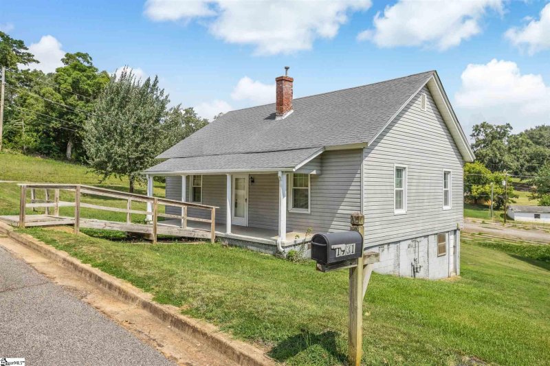 Property image 4 at 1931 Fond Hart Street, Greer, SC 29651